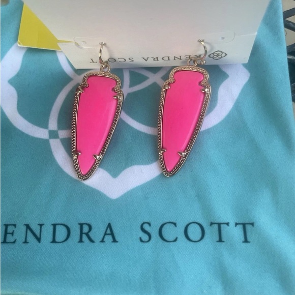 Kendra Scott Skylar Arrowhead Earrings - Picture 3 of 5